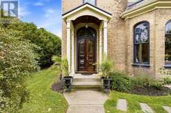 18 HAWARDEN AVENUE | Brantford Ontario | Slide Image Four