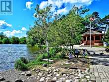 82 MILL STREET | Richmond Hill Ontario | Slide Image Seventeen