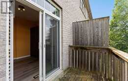78 BURGON PLACE | Aurora Ontario | Slide Image Fifteen