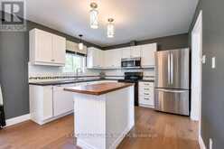 35 MARLOW CIRCLE | Springwater Ontario | Slide Image Eleven