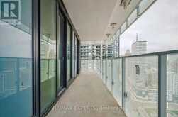 2710 - 3900 CONFEDERATION PARKWAY | Mississauga Ontario | Slide Image Nineteen