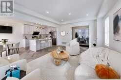 2 FRANK DAVIS STREET | Markham Ontario | Slide Image Four