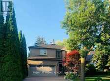 27 ADDISON STREET | Richmond Hill Ontario | Slide Image Three