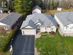17 TREE TOP STREET Angus Ontario, L0M 1B2