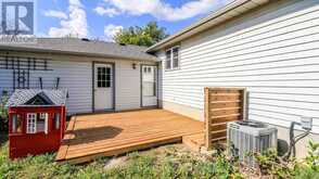 9 BRONTE CRESCENT | Barrie Ontario | Slide Image Twelve