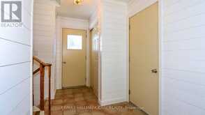 9 BRONTE CRESCENT | Barrie Ontario | Slide Image Fifteen