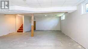 9 BRONTE CRESCENT | Barrie Ontario | Slide Image Thirty-seven