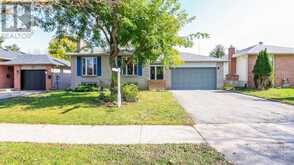 9 BRONTE CRESCENT | Barrie Ontario | Slide Image Five