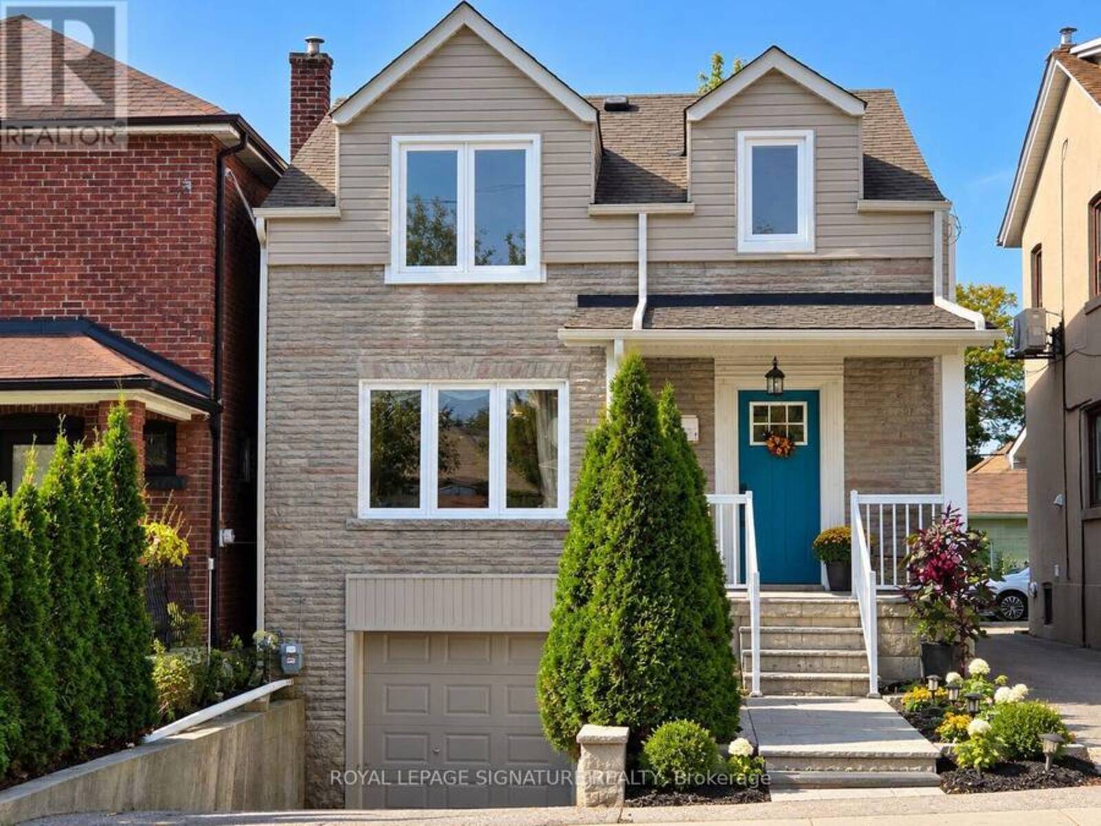 26 FAIRBANK AVENUE, Toronto, Ontario M6E 3Y4