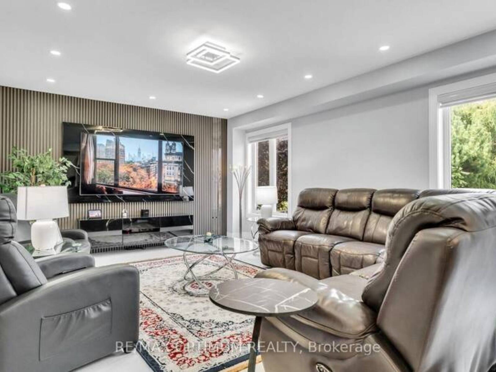82 PENBRIDGE CIRCLE, Brampton, Ontario L7A 2R1