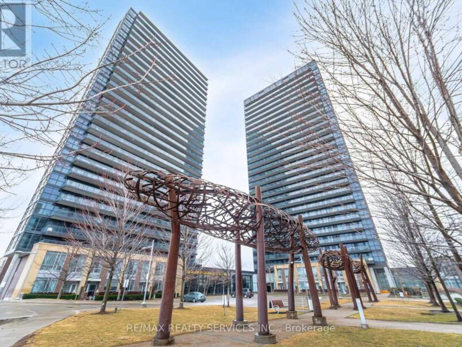 1910 - 29 SINGER COURT, Toronto, Ontario M2K 0B3