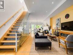777 EASTERN AVENUE Toronto Ontario, M4M 1E9