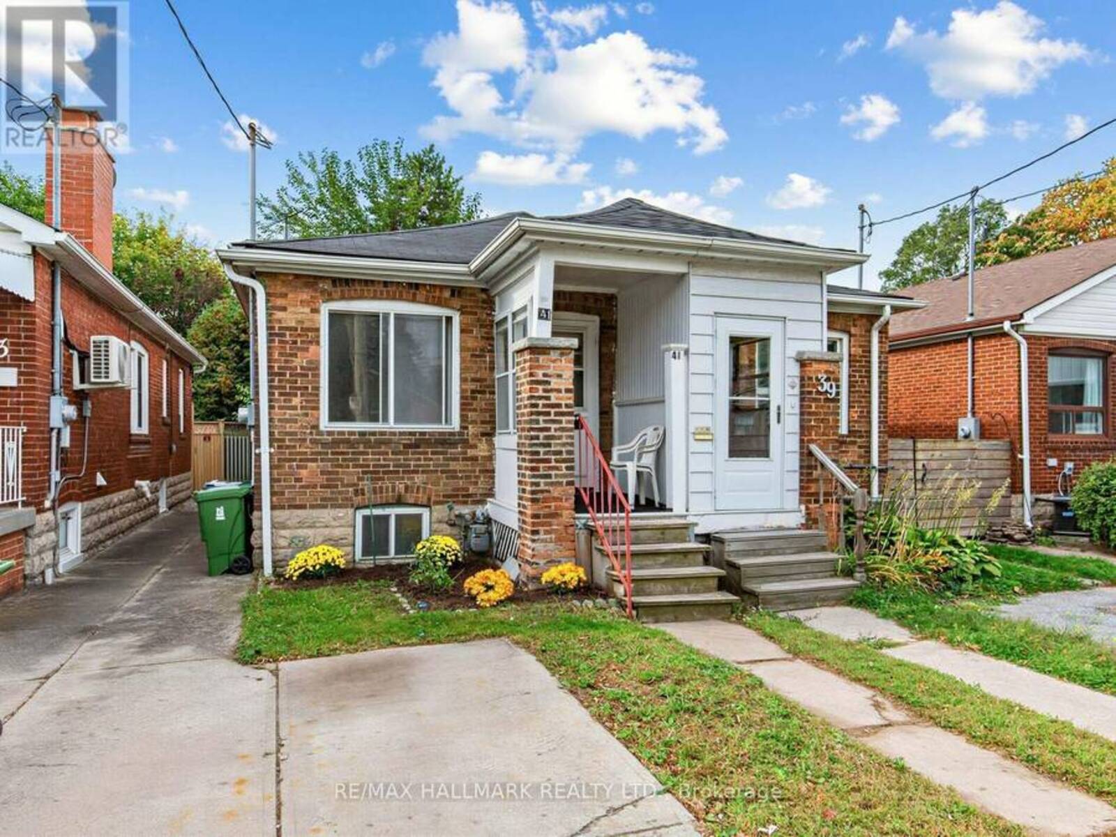 41 GOWAN AVENUE, Toronto, Ontario M4K 2C8