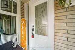 20 WISHING WELL DRIVE | Toronto Ontario | Slide Image Twelve