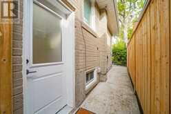 20 WISHING WELL DRIVE | Toronto Ontario | Slide Image Nine