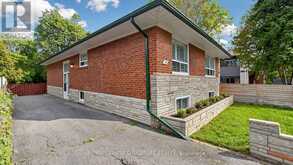 35 FLORENS AVENUE | Toronto Ontario | Slide Image Thirty-four