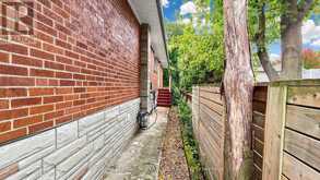 35 FLORENS AVENUE | Toronto Ontario | Slide Image Thirty-six