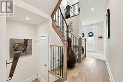 297 SEAVIEW HEIGHTS | East Gwillimbury Ontario | Slide Image Four