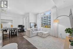 1227 - 8 DAVID EYER ROAD | Richmond Hill Ontario | Slide Image Twelve