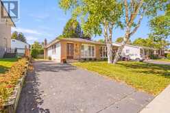 35 IVANHOE ROAD | Brantford Ontario | Slide Image One