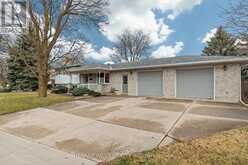96 LANGFORD DRIVE | Lucan Biddulph Ontario | Slide Image Two