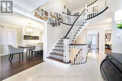 98 ARROWHEAD DRIVE | Vaughan Ontario | Slide Image Three