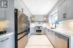 98 ARROWHEAD DRIVE | Vaughan Ontario | Slide Image Six