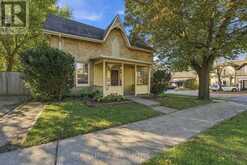 35 METCALFE STREET | Aurora Ontario | Slide Image Two