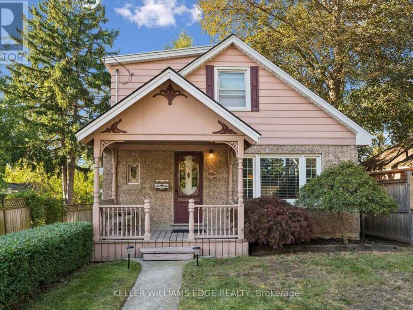 199 1/2 DUNDAS LANE, Cambridge, Ontario N1R 1S7