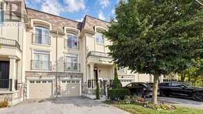112 LAKE AVENUE | Richmond Hill Ontario | Slide Image Three