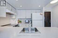 2011 - 8 PARK ROAD | Toronto Ontario | Slide Image Twelve