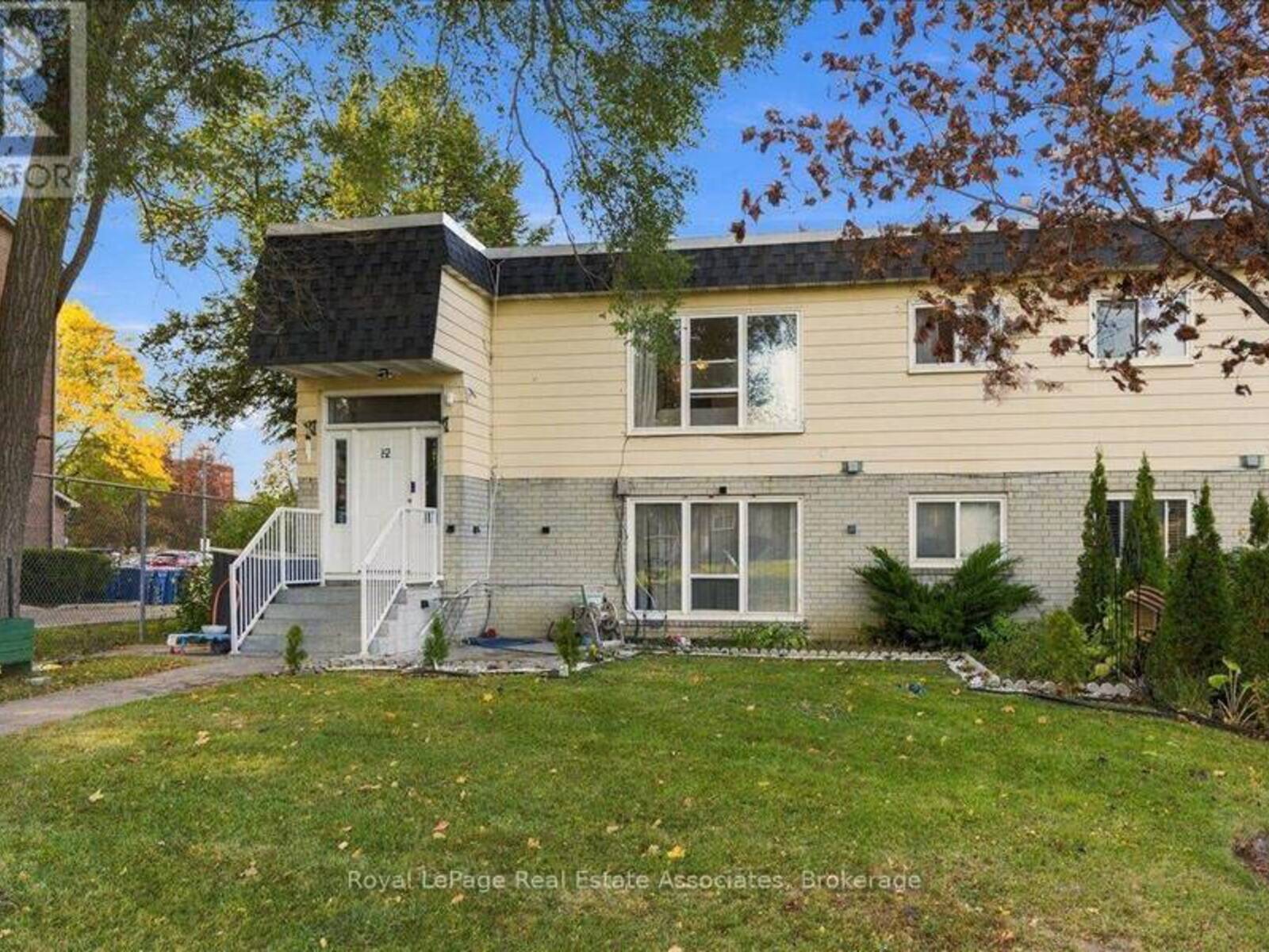 1-4 - 540 MARY STREET E, Whitby, Ontario L1N 2R1