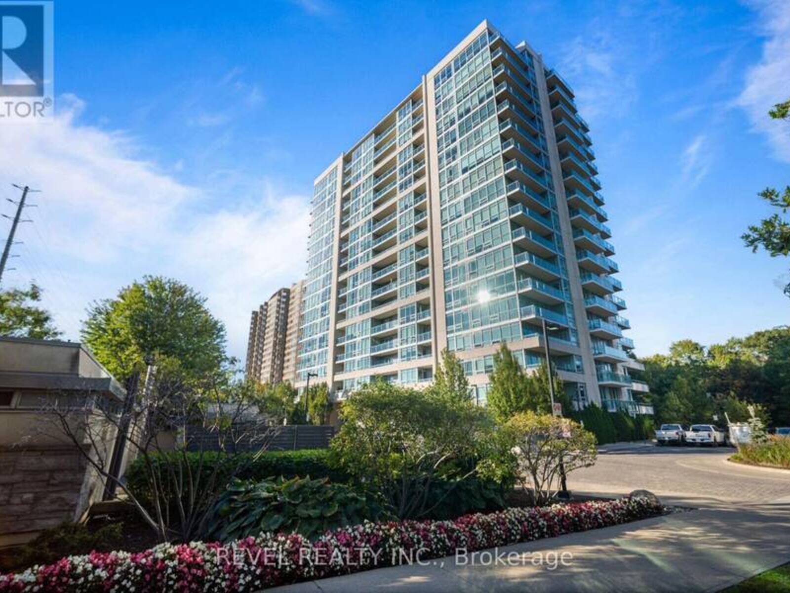 511 - 1055 SOUTHDOWN ROAD, Mississauga, Ontario L5J 0A3