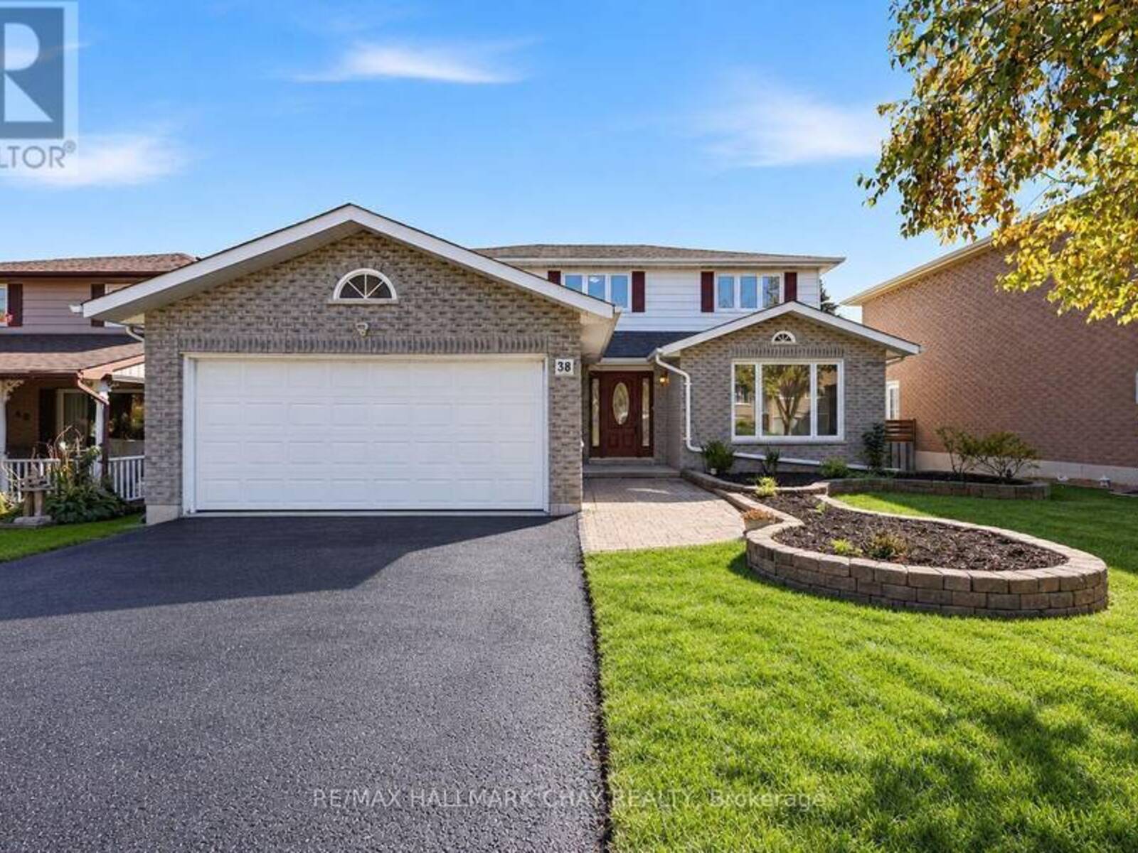 38 IMPERIAL CRESCENT, Bradford West Gwillimbury, Ontario L3Z 2N7