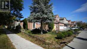 836 AVOCADO CRESCENT | Mississauga Ontario | Slide Image Three