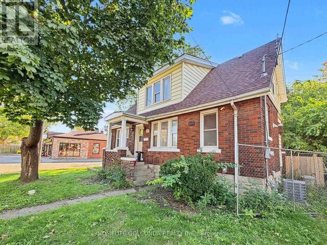 3203 LINWOOD PLACE Windsor Ontario, N9C 1P9 - 8 Bedrooms Home For Sale