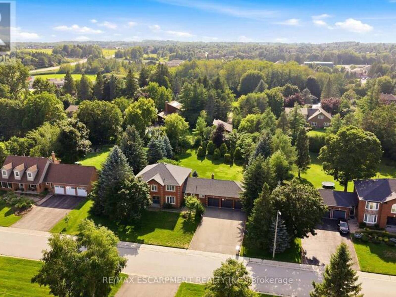 6 WILLOW CRESCENT, Mono, Ontario L9W 6L4