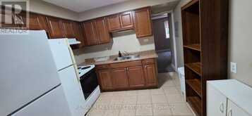 65 CARDILL CRESCENT | Waterloo Ontario | Slide Image Four
