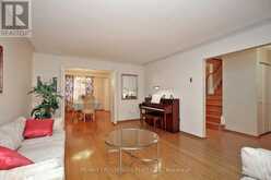 57 KIMBERDALE CRESCENT | Toronto Ontario | Slide Image Four