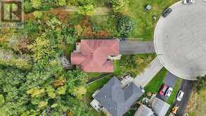 87 MCVEIGH DRIVE | Barrie Ontario | Slide Image Two