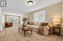 87 MCVEIGH DRIVE | Barrie Ontario | Slide Image Four