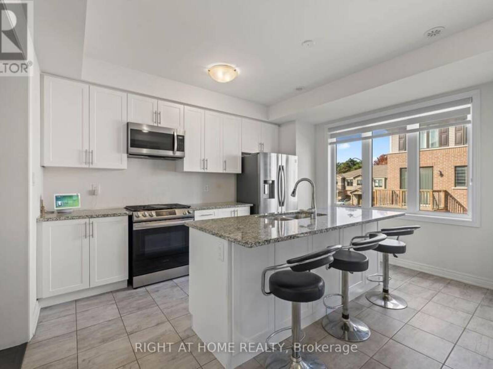 7 RAPIDS LANE, Hamilton, Ontario L8K 0A3
