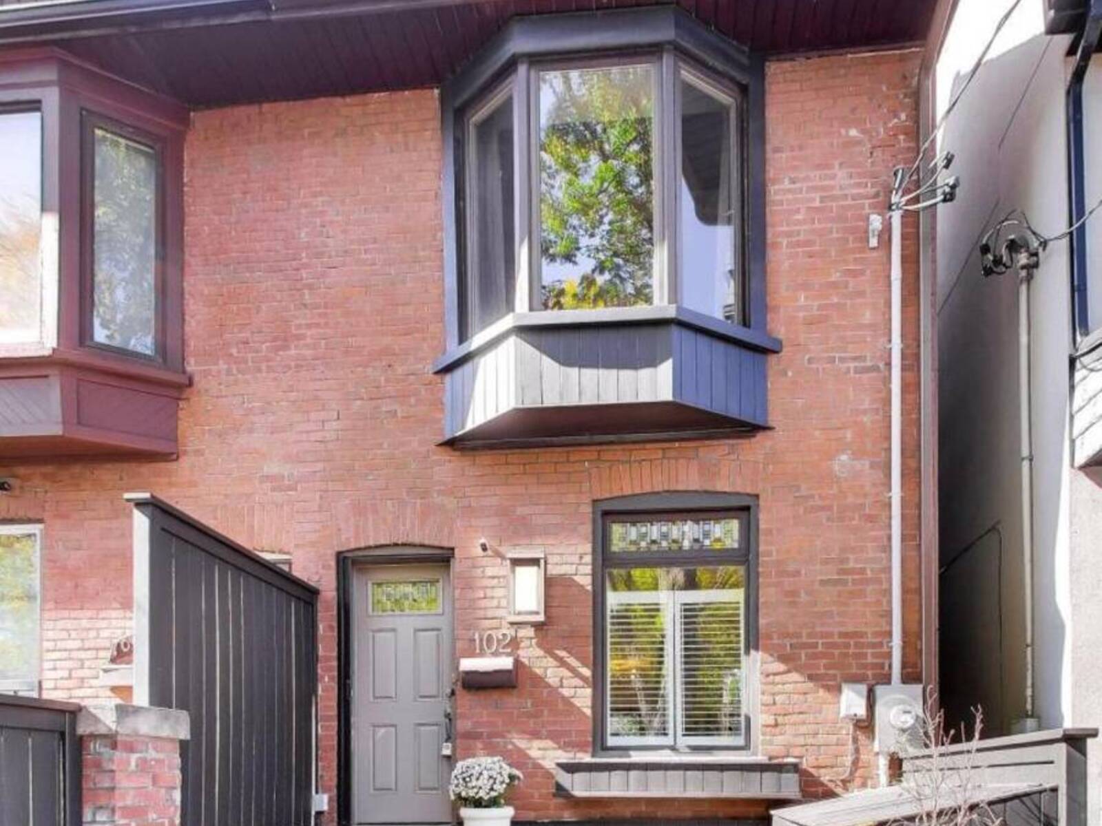 102 GOUGH AVENUE, Toronto, Ontario M4K 3N8