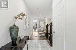15 BEACON POINT STREET | Markham Ontario | Slide Image Ten