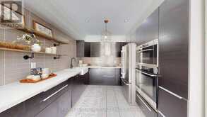 131 FOXCHASE AVENUE | Vaughan Ontario | Slide Image Ten