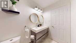 131 FOXCHASE AVENUE | Vaughan Ontario | Slide Image Twenty