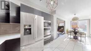 131 FOXCHASE AVENUE | Vaughan Ontario | Slide Image Eight