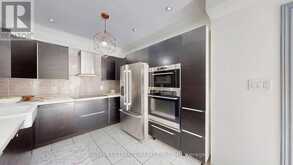 131 FOXCHASE AVENUE | Vaughan Ontario | Slide Image Nine