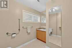 4 BINNIE DRIVE | Springwater Ontario | Slide Image Nineteen