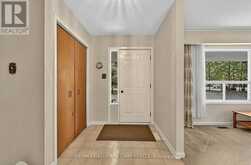 4 BINNIE DRIVE | Springwater Ontario | Slide Image Nine